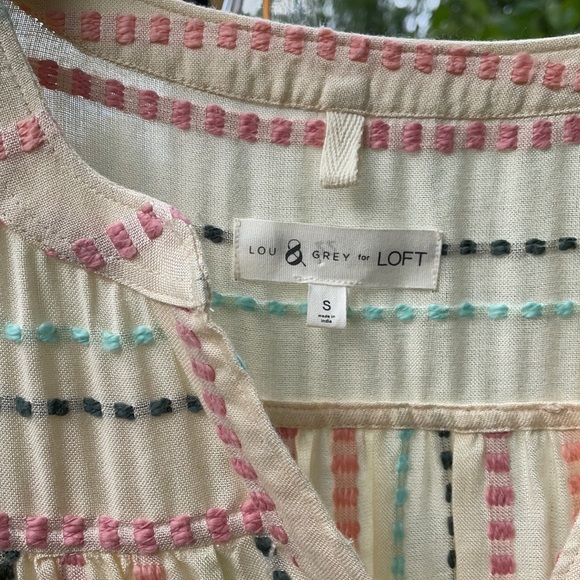 Lou & Grey Tops - Lou & Grey LOFT embroidered top.